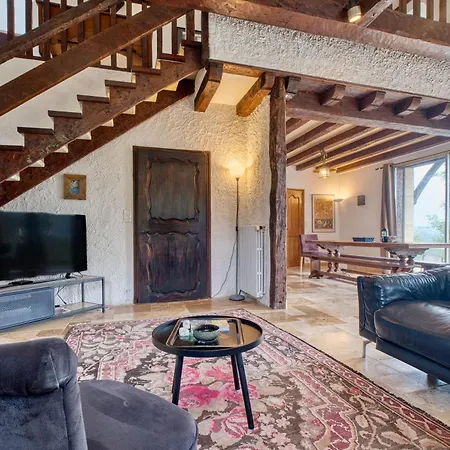 Dom wakacyjny Maison Le Cayre
